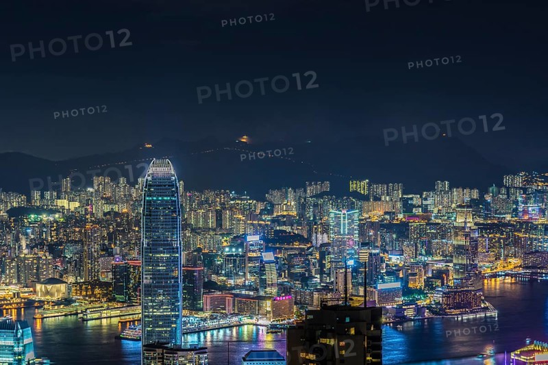 Hong Kong night view seen from Victoria Peak. Shooting Location: Hong Kong Special Administrative Region