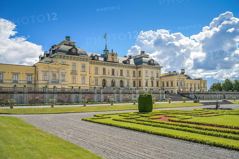 Castle park, garden side Drottningholm Castle, Ekerö municipality, Stockholms län province, Sweden, Europe