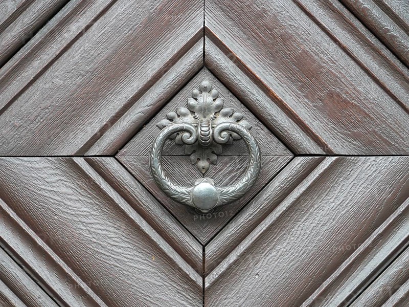 Door knocker