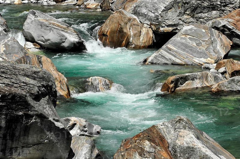 Verzasca mountain river, light-coloured orthogneiss, metamorphic rock into which the Verzasca has cut deeply, Lavertezzo, Valle Verzasca, Ticino, Switzerland, Europe