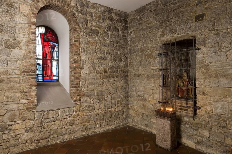 Tower chapel with miraculous image, St., Saint, Saint
