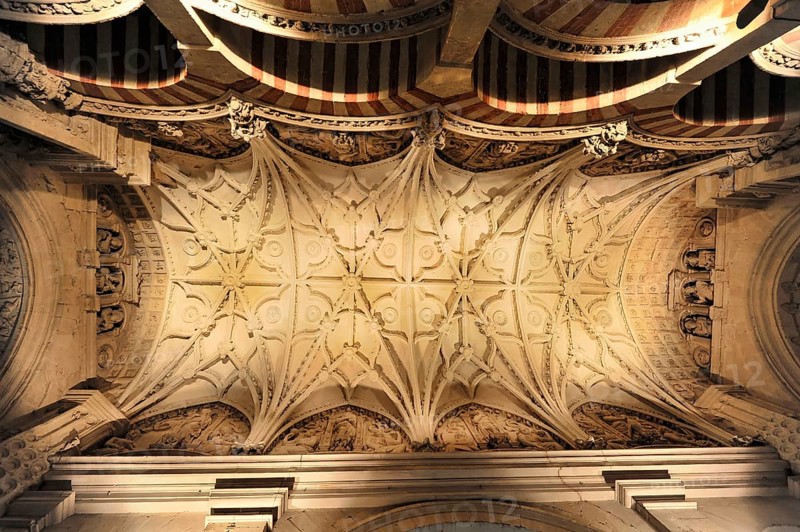 La Mezquita, Mosque, Cathedral of Cordoba, Cordoba, Andalusia, Spain, Europe, Elaborately designed stone ceiling pattern in a historic building, Europe
