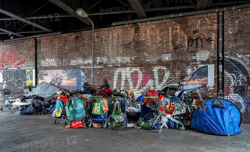 Waste and rubbish collection point, homeless people under the Jannowitzbrücke, Berlin, Germany, Europe