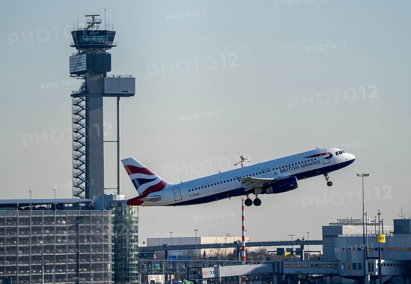 British Airways Airbus A320 aircraft taking off on the main runway south, 05R/23L, Düsseldorf International Airport, German Air Traffic Control Tower, DFS, North Rhine-Westphalia, Germany, Europe