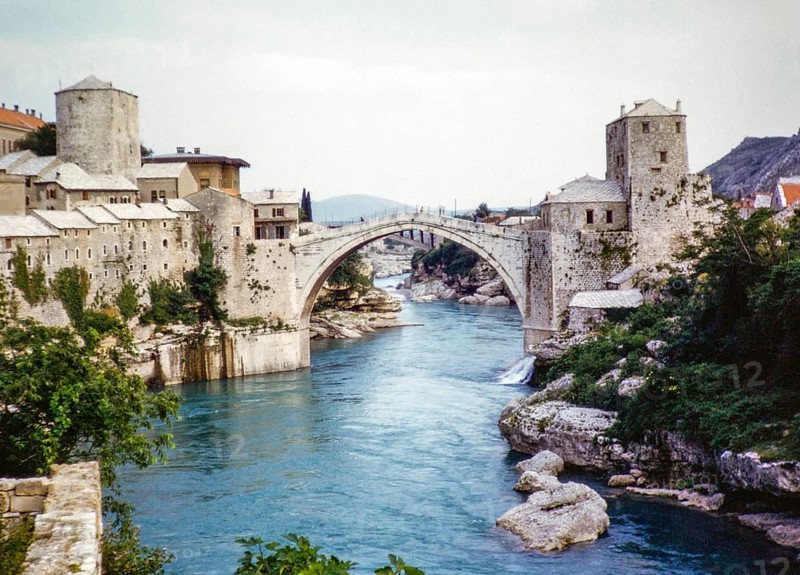 Stari Most, 'Old Bridge', Mostar Bridge, River Neretva, Mostar, Bosnia and Herzegovina, former Yugoslavia, Europe 1960, Europe