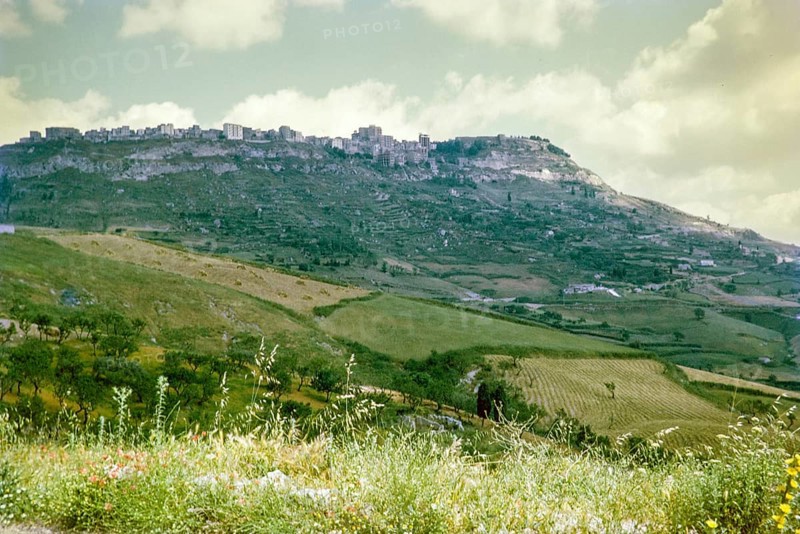 Hilltop town of Enna, formerly Castrogiovanni, Sicily, Italy, Europe 1969, Europe