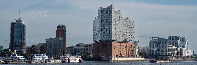 View of the Kehrwiederspitze and Elbe Philharmonic Hall from the Steinwerder viewpoint, Hafencity, Hamburg, Germany, Europe
