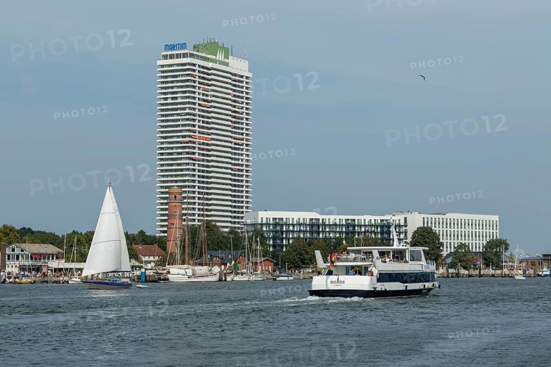 View from the Priwall onto the river Trave with the excursion ship Hansa and the Hotel Maritim, seaside resort Travemünde, Hanseatic City of Lübeck, Schleswig-Holstein, Germany, Europe