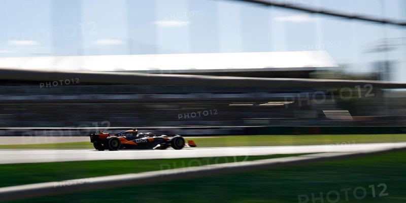 MELBOURNE, AUSTRALIA, MARCH 24: Lando Norris of Great Britain drives the McLaren MCL38 during the 2024 Australian Grand Prix at Albert Park in Melbourne, Australia, Oceania