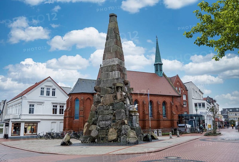 Kaiser Wilhelm Monument, popularly known as the Clothes Monument, Norderney