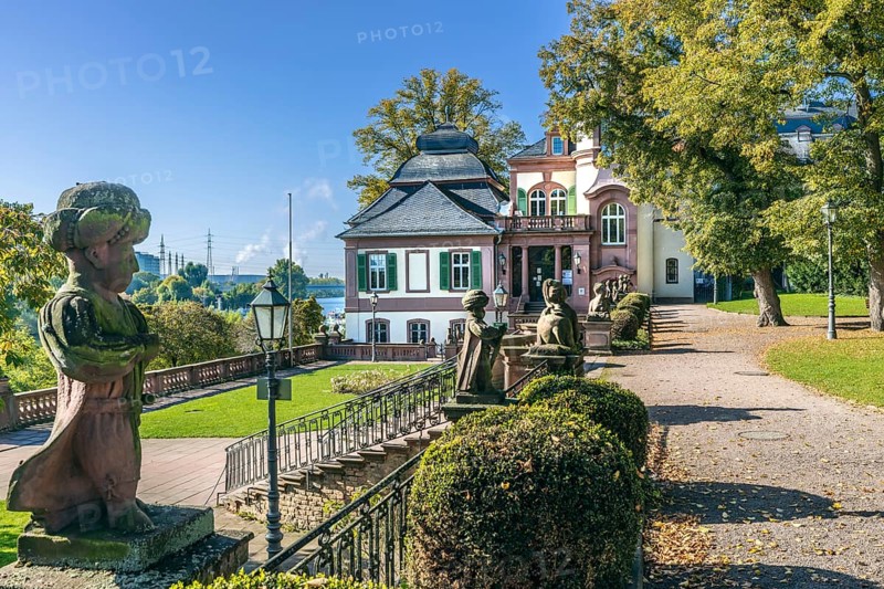 Bolongaro Garden at the mouth of the Nidda into the Main in Frankfurt-Höchst