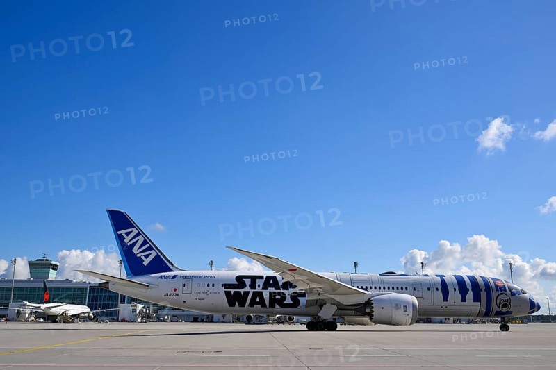 ANA Star Wars special aircraft Boeing B787 Dreamliner taxiing with control tower, Apron 2 East, Satellite, Terminal 2, Munich Airport, Upper Bavaria, Bavaria, Germany, Europe