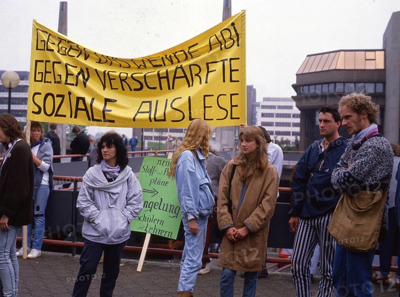 Dortmund. Pupil protest on the Abi reform on 12. 6. 1987