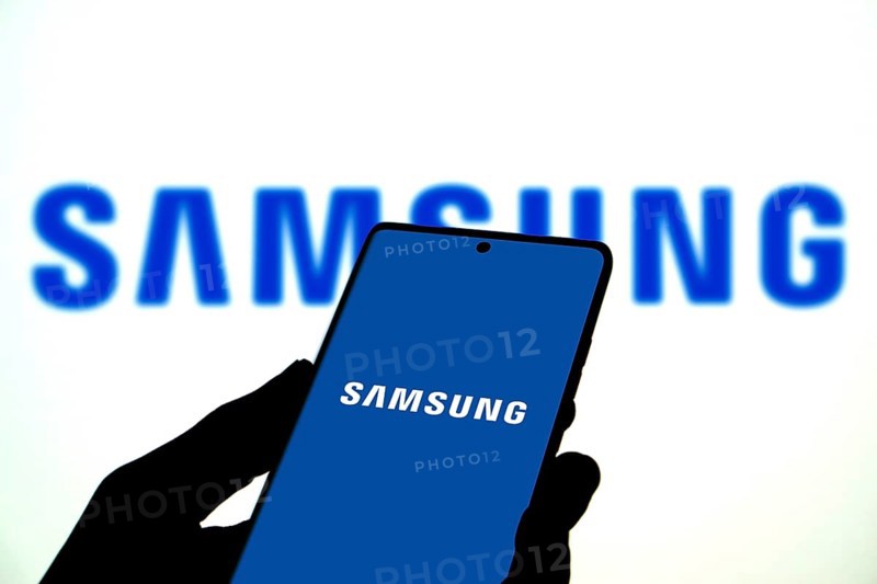 Samsung logo on smartphone screen.