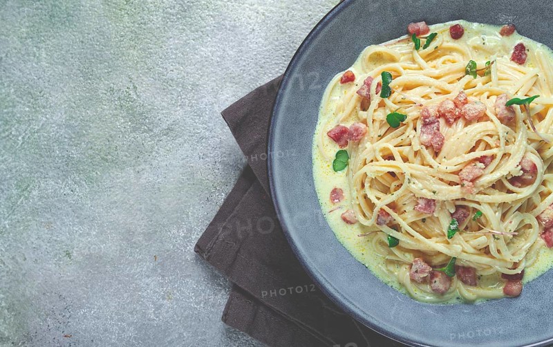 Spaghetti carbonara, spaghetti in cream sauce, with pancetta, homemade, no people