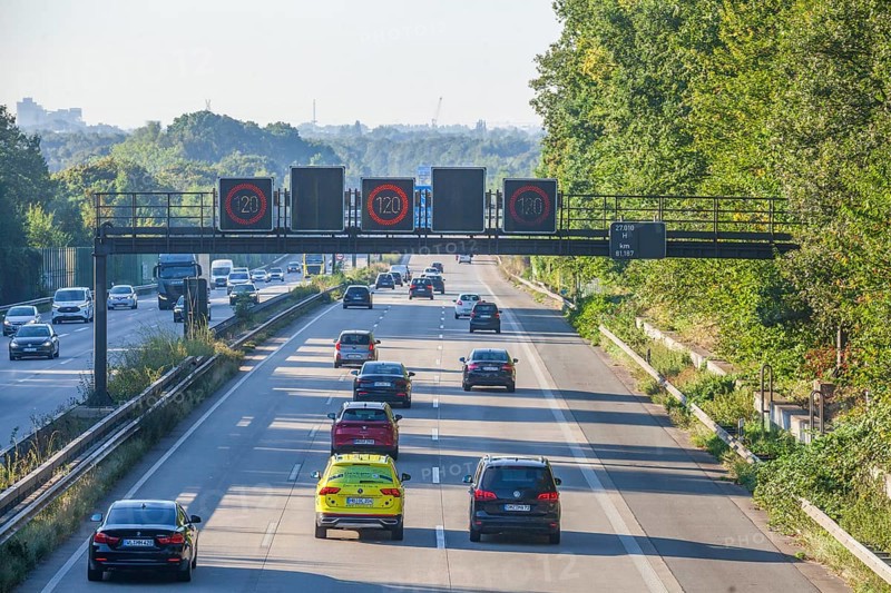 Motorway and electronic warning sign with speed limit, Bremen, Germany, Europe