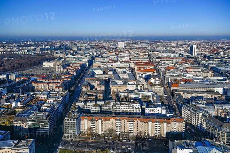 Aerial view, Charite Tower, Bettenhaus, Reichstag, Brandenburg Tor, Holocaust Memorial, Wilhelmstraße, Tiergarten, Berlin Mitte, Berlin, Germany, Europe