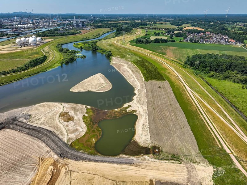Haltern-Marl, North Rhine-Westphalia, Germany - Lippe, flood protection in the Haltern-Lippramsdorf-Marl area (HaLiMa) . Flood protection on the River Lippe by relocating the dyke and thus extending the floodplain. Marl Chemical Park at the back