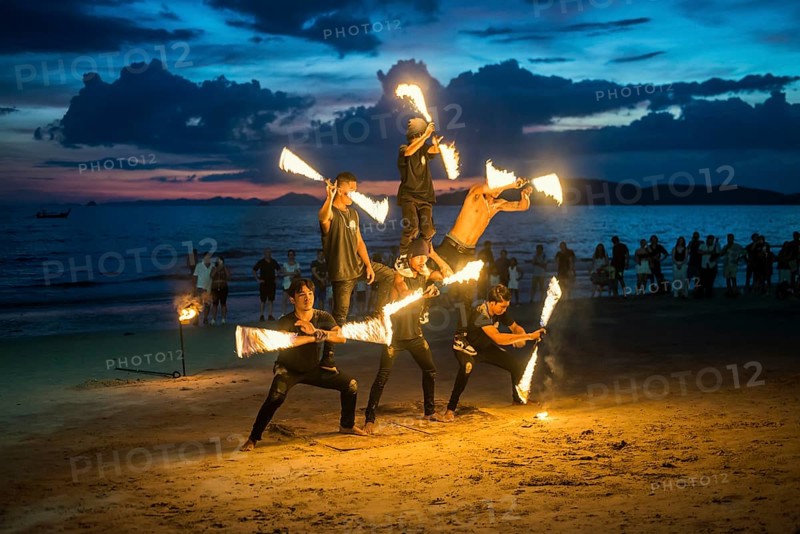 Fire show, jugglers with fire, Ao Nang Beach, sunset, Ao Nang, Krabi, Thailand, Asia