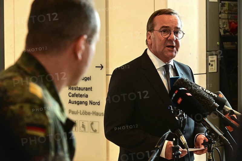 Defence Minister Boris Pistorius (SPD) informs media representatives about the increase in the defence budget at a press conference in the Reichstag