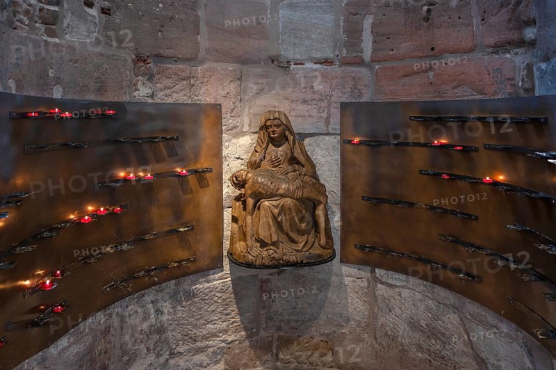 Chapel of St Mary with sacrificial candles, Church of Our Lady, Nuremberg, Middle Franconia, Bavaria, Germany, Europe