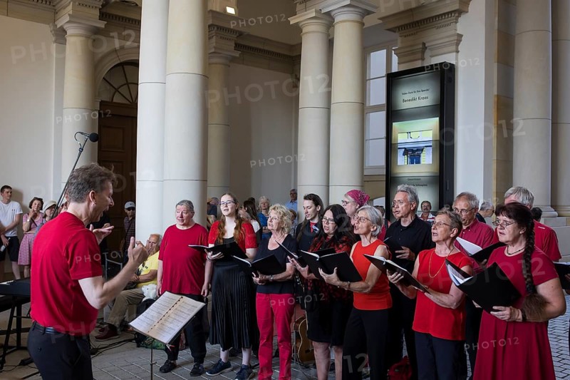Hans-Beimler-Chor at the Humboldt Forum as part of the Fête de la Musique. The music event, which originated in France, has been held as a street event on the longest day of the year on 21 June since 1982. The Fête de la Musique has also been held in Berlin since 1995 and is celebrating its 30th anniversary this year. 21.06.2025