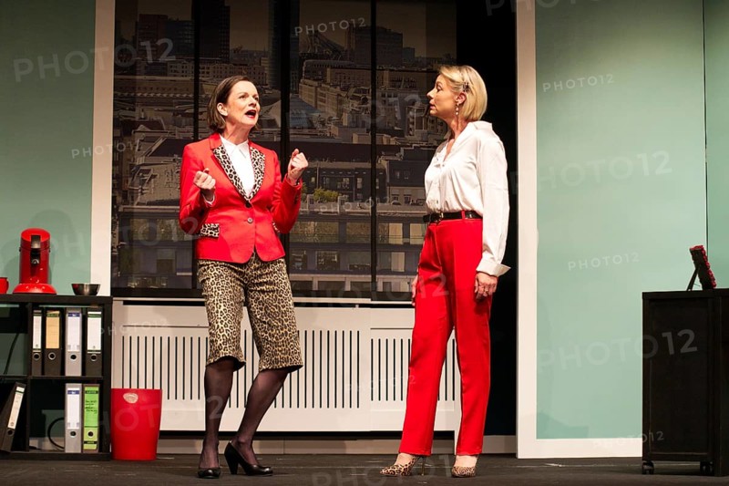 Julia Grimpe - Claudia, Katrin Schwingel - Dorothee, murder colleagues, photo rehearsal on 16/06/2025 at the Berliner Kriminal Theater, Berlin, premiere: 06/07/2025 at The Lakeside, Strausberg
