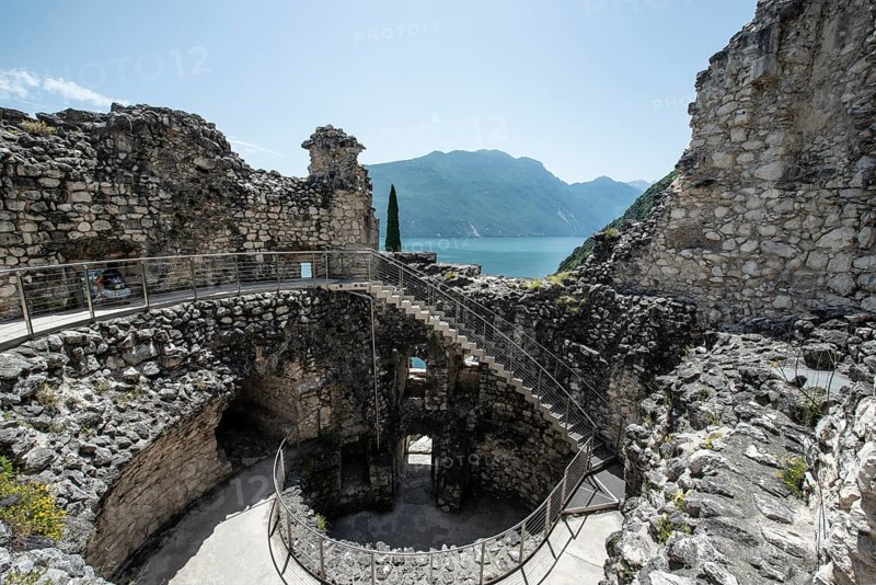 Bastione viewpoint, old Venetian fortress, Riva del Garda, Italy, Europe