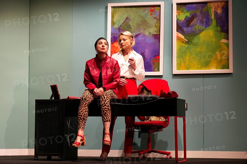 Julia Grimpe - Claudia, Miriam Kohler - Steffi, murder colleagues, photo rehearsal on 16.06.2025 at the Berliner Kriminal Theater, Berlin, premiere: 06.07.2025 at The Lakeside, Strausberg