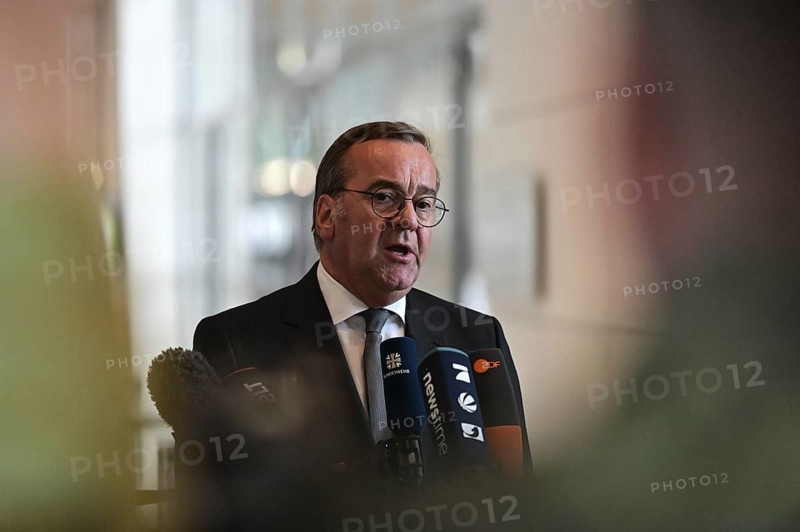Defence Minister Boris Pistorius (SPD) informs media representatives about the increase in the defence budget at a press conference in the Reichstag