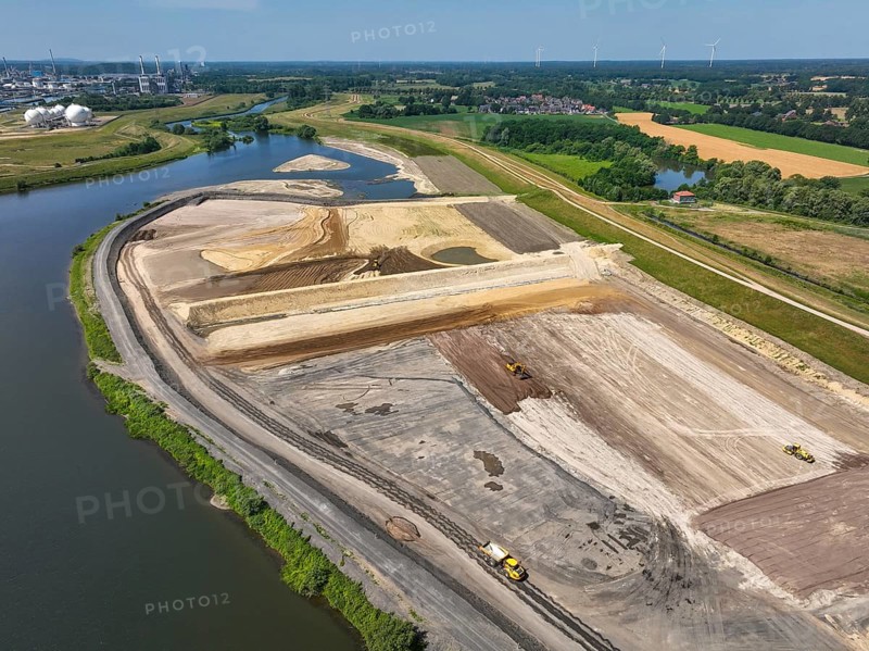 Haltern-Marl, North Rhine-Westphalia, Germany - Lippe, flood protection in the Haltern-Lippramsdorf-Marl area (HaLiMa) . Flood protection on the River Lippe by relocating the dyke and thus extending the floodplain. Marl Chemical Park at the back