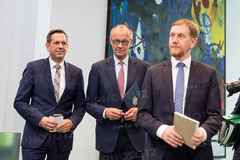 Olaf Lies (SPD, Minister President of Lower Saxony), Friedrich Merz (CDU, Federal Chancellor) and Michael Kretschmer (CDU, Minister President of the Free State of Saxony) after a press conference on the consultation between Federal Chancellor Friedrich Merz and the heads of government of the federal states at the Federal Chancellery, Berlin, 18 June 2025