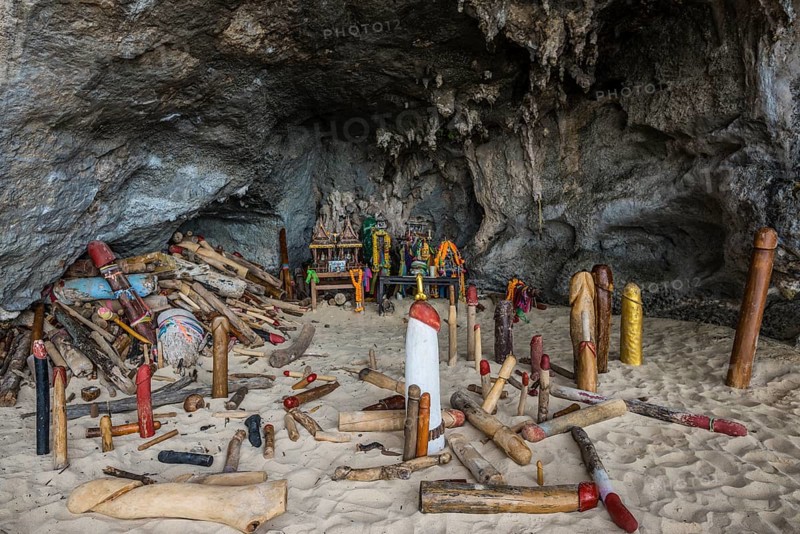 Princess Cave, Phra Nang Cave Shrine, Ao Phra Nang Beach, Railay Beach, Ao Nang, Krabi, Thailand, Asia