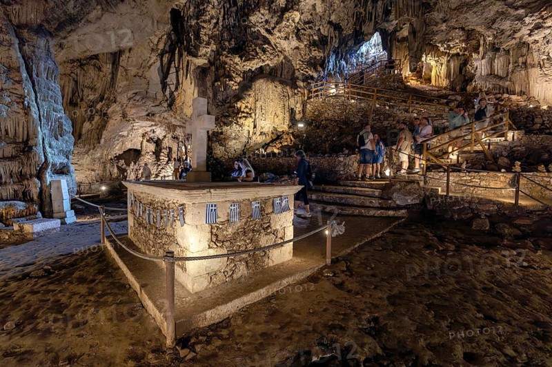Melidoni Cave, Altar, Crete, Greece, 23 May 2025 < english> Melidoni Cave, Crete, Greece, May 23, 2025, Europe