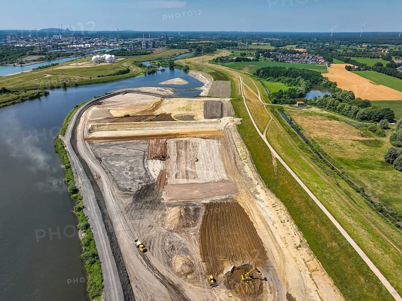 Haltern-Marl, North Rhine-Westphalia, Germany - Lippe, flood protection in the Haltern-Lippramsdorf-Marl area (HaLiMa) . Flood protection on the River Lippe by relocating the dyke and thus extending the floodplain. Marl Chemical Park at the back