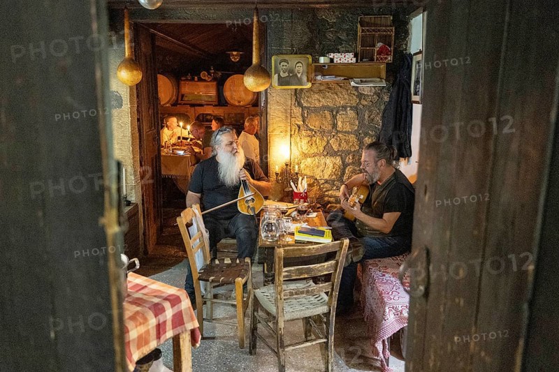 Giannis Tavern, Live Music, Kiparissos, Greece, 23.05.2025 < english> Giannis Tavern, Greece, May 23, 2025, Europe