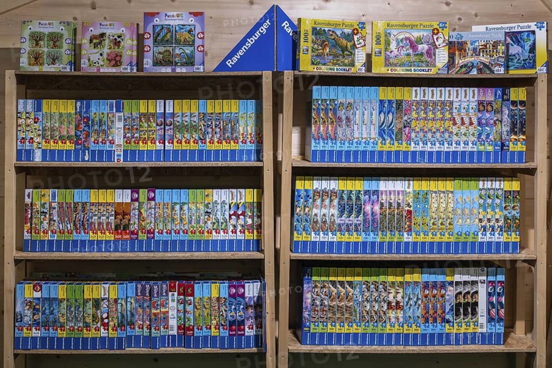Sales shelf Ravensburger Puzzle