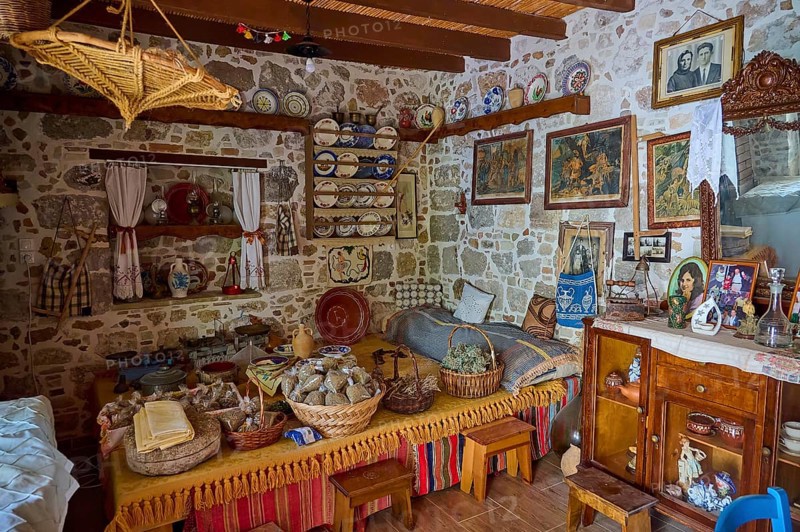 Niotis Restaurant, Rustic cuisine with earthenware crockery, handmade decorations and antique furniture, inviting and traditional, Kefalos, Kos, Dodecanese, Greek Islands, Greece, Europe