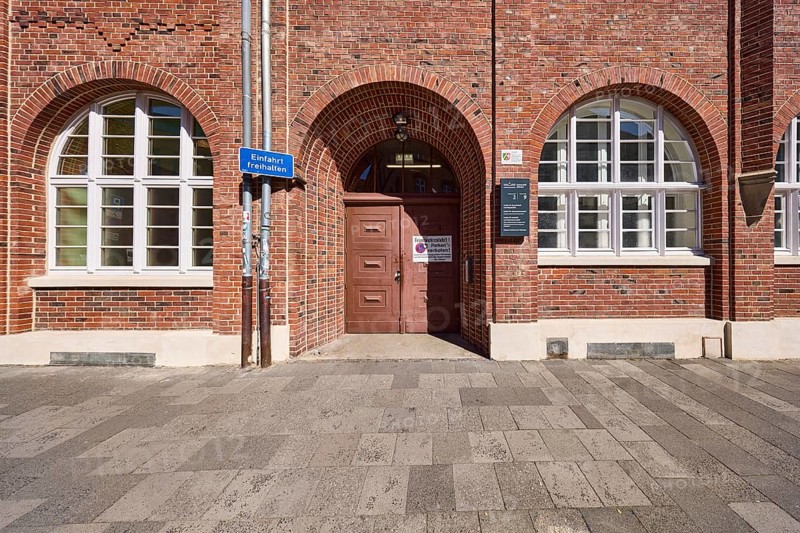 Institute for Byzantine and Neo-Greek Studies, University, Rosenhof, brick building, facade, window, door, entrance area, pavement, paving slabs, sunny, Rosenstraße, Münster, Münsterland, independent city, North Rhine-Westphalia, Germany, Europe