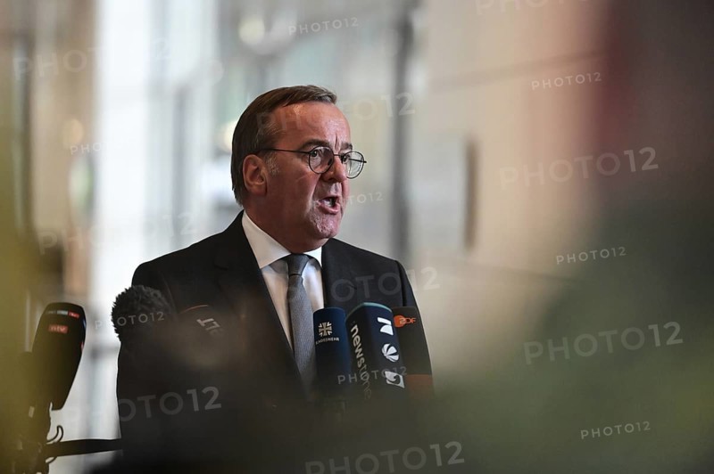 Defence Minister Boris Pistorius (SPD) informs media representatives about the increase in the defence budget at a press conference in the Reichstag