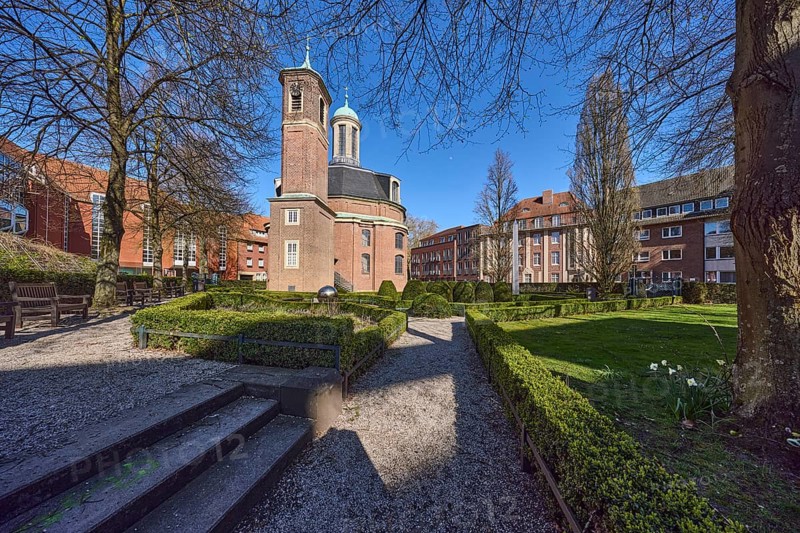 Clemenskirche, church, Baroque architectural style, architect Johann Conrad Schlaun, gardens, trees, lawn, paths, hedge, general architecture, blue cloudless sky, An der Clemenskirche, Münster, Münsterland, independent city, North Rhine-Westphalia, Germany, Europe
