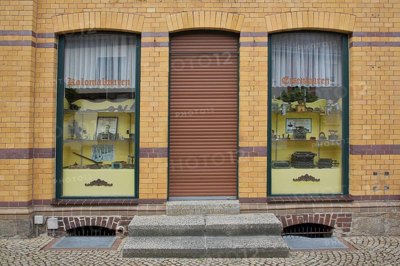 Shop window with colonial goods, shop, window, front door, Gräfenhainichen, Saxony-Anhalt, Germany, Europe
