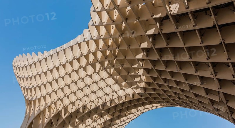 A picture of the Metropol Parasol structure, in Seville