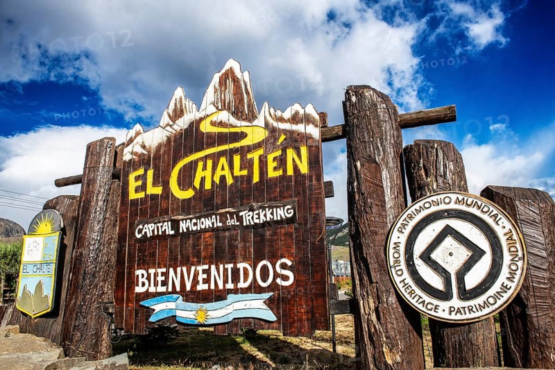 Entrance to the village with sign, El Chaltén, Los Glaciares National Park, Santa Cruz, Patagonia, Argentina, South America