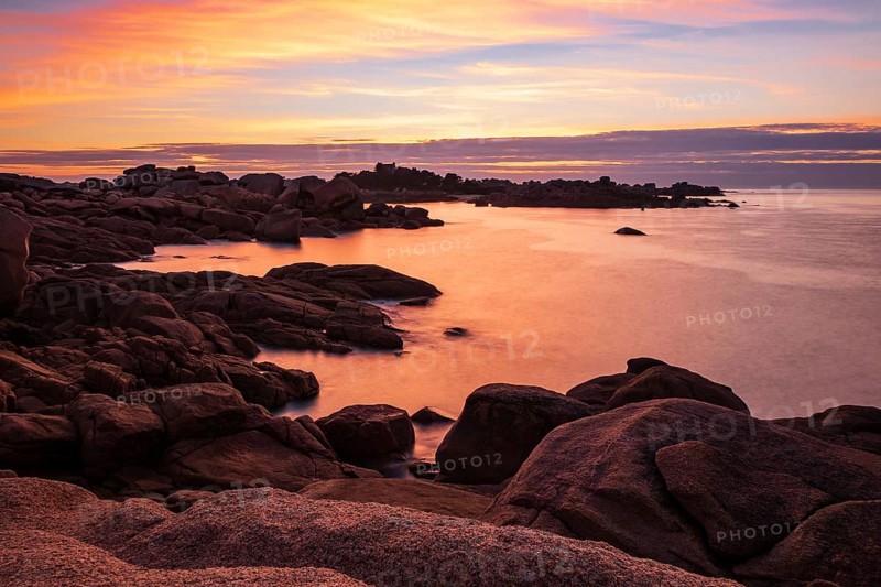 Atlantic coast in Brittany near Ploumanach, France, Europe