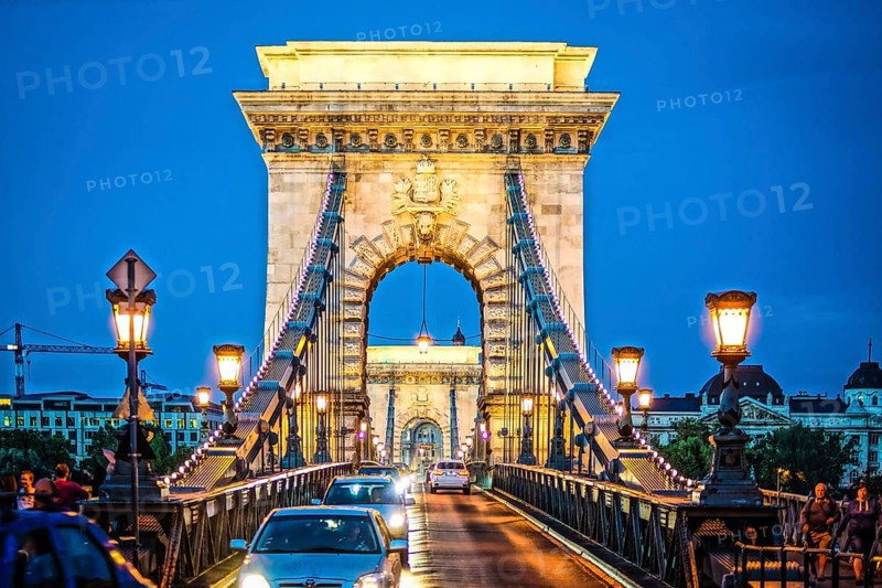 Szechenyi Chain Bridge night view (Budapest, Hungary). Shooting Location: Hungary, Budapest