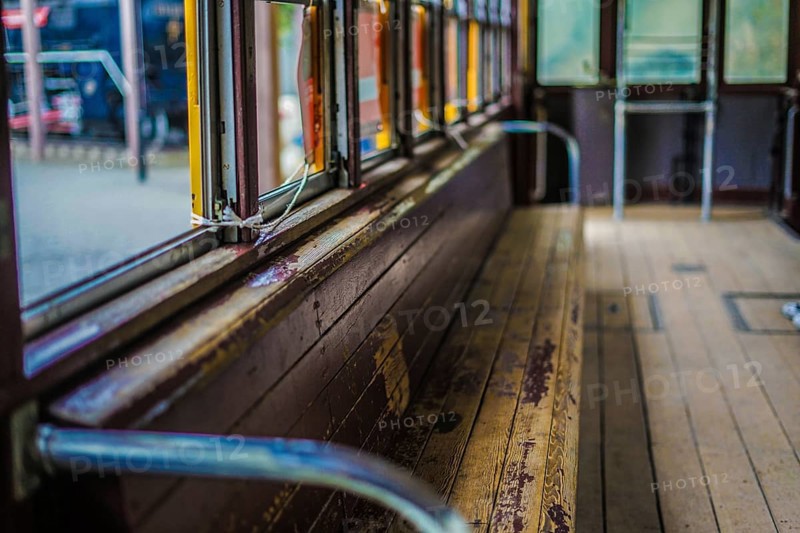 The old vehicle of the metropolitan streetcar Arakawa line (Asukayama Park). Shooting Location: Tokyo metropolitan area