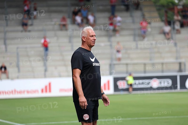 Coach Christian Neidhart (Kickers Offenbach) at the match of the Football-RL SW 24-25: 1st Sptg: SC Freiburg II vs Kickers Offenbach