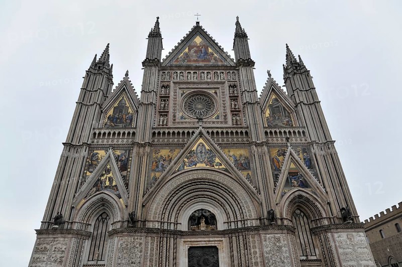 Orvieto Cathedral, Duomo di Orvieto, Umbria, Italy, Europe, Impressive Gothic cathedral with richly decorated mosaics and towers, Orvieto, Europe