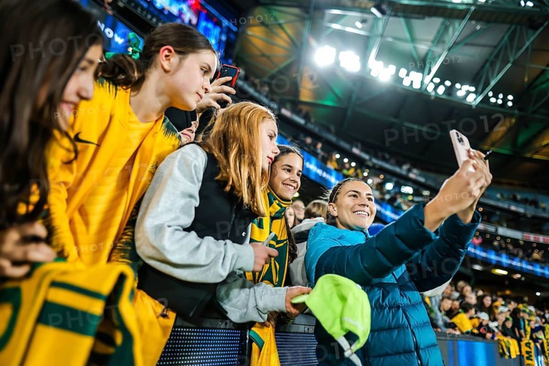 MELBOURNE, AUSTRALIA, JULY 14 : Steph Catley of Australia with fans post match after beating France in the World Cup 2023 Send Off friendly match on 14th July 2023